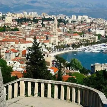 Appartamento 5222-1 For 3 Pers In *