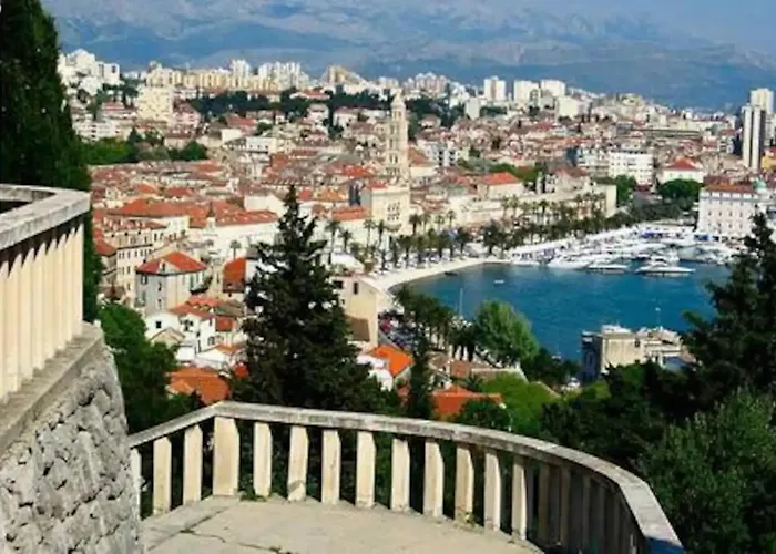 Appartamento 5222-1 For 3 Pers In *