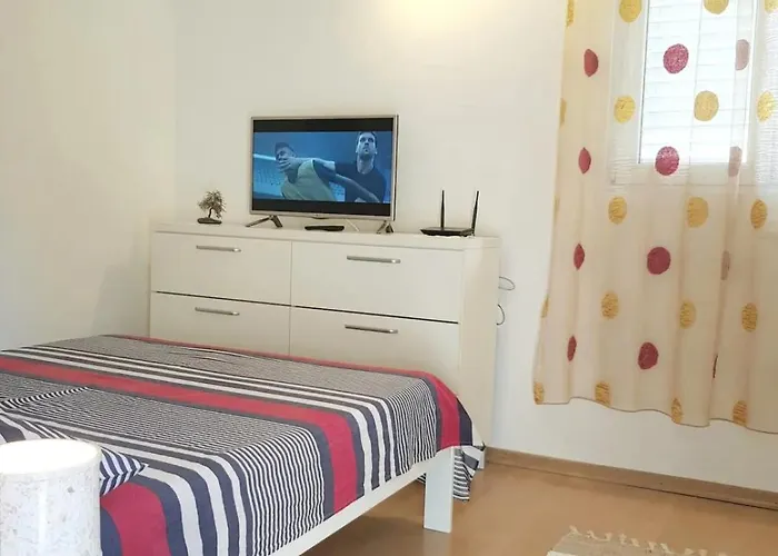 5222-1 For 3 Pers In *