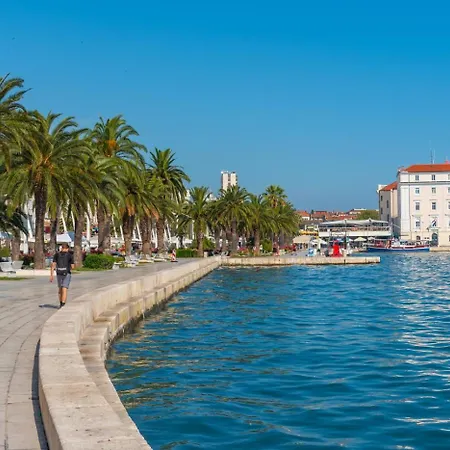 5222-1 For 3 Pers In Split