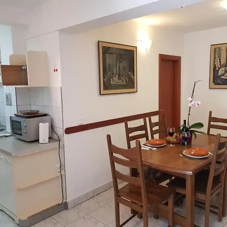 Appartement 5222-1 For 3 Pers In *