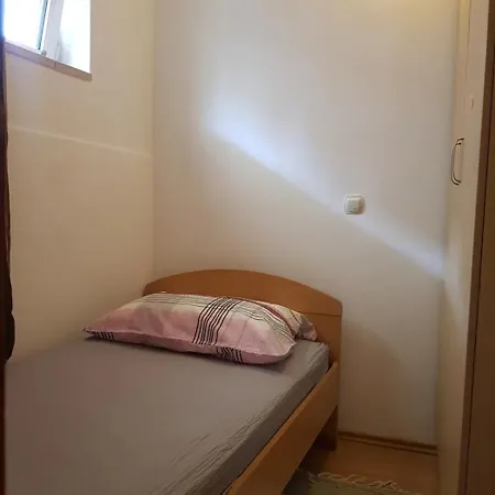 Apartament 5222-1 For 3 Pers In Split