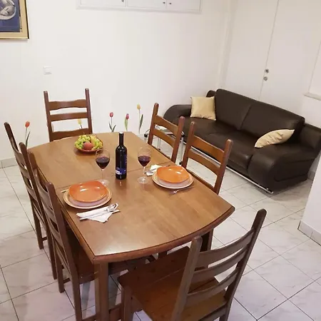 5222-1 For 3 Pers In Apartament Split